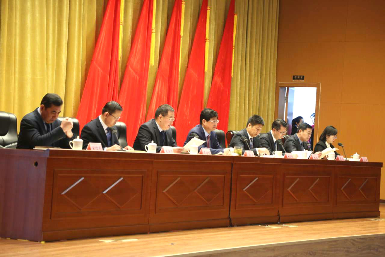 潔晶集團(tuán)被評為經(jīng)開區(qū)經(jīng)濟(jì)發(fā)展貢獻(xiàn)獎企業(yè)