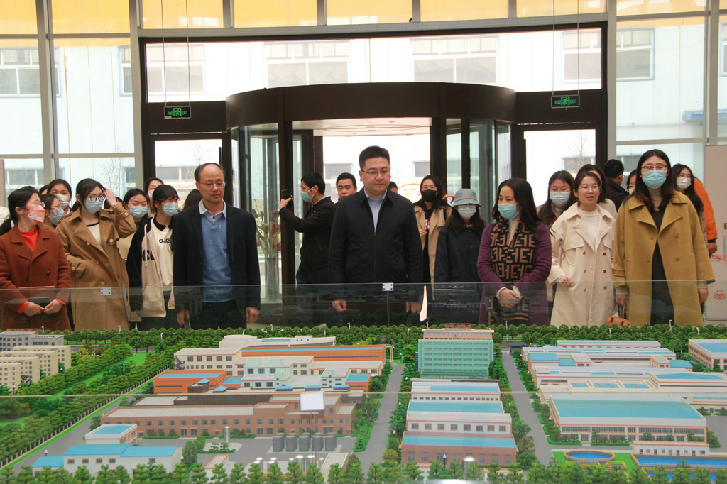 “青鳥計劃·就業服務季”高校學生企業行走進潔晶